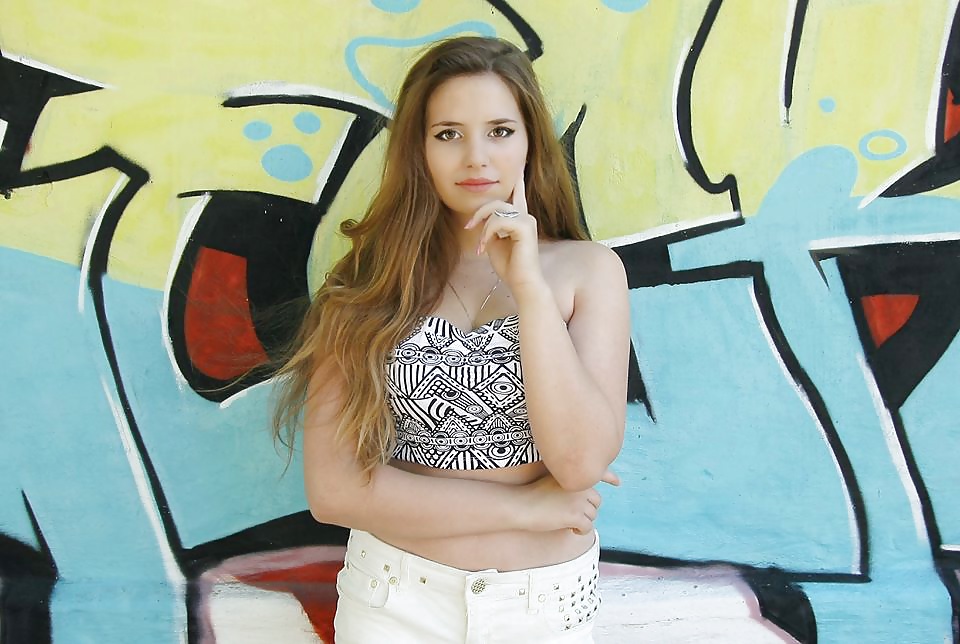 Hot Hugarian Teens 3. porn pictures