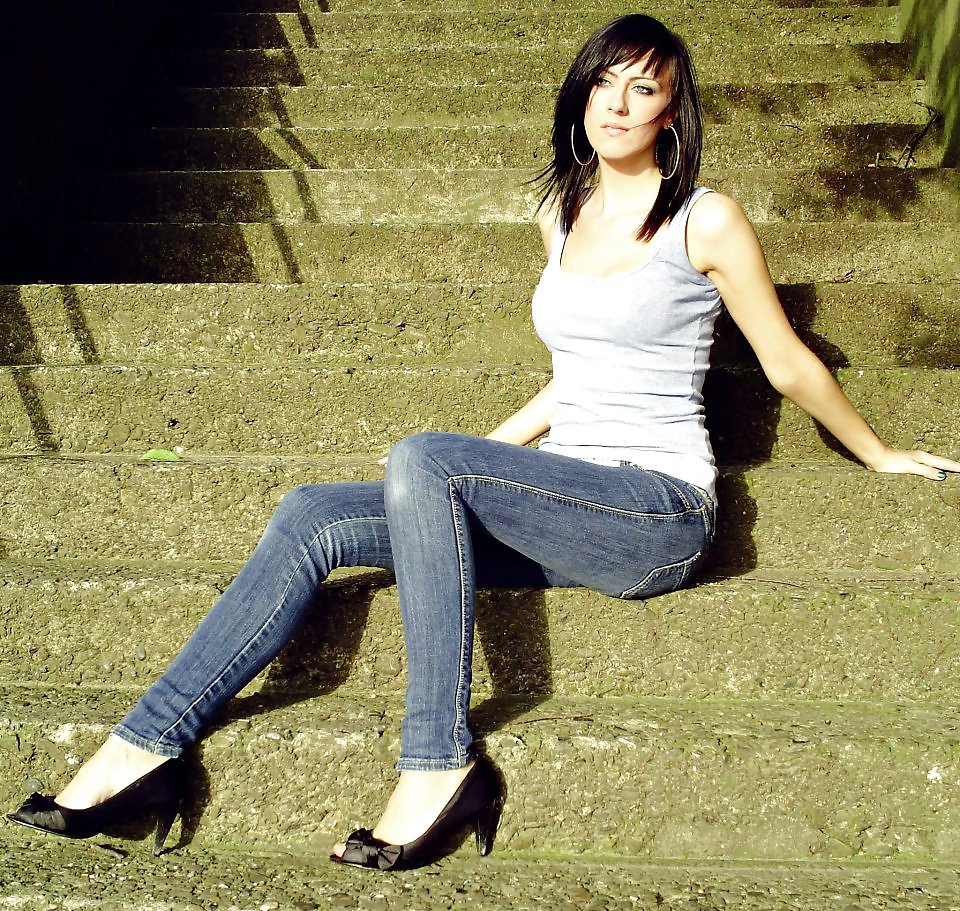 Babes 2 porn pictures