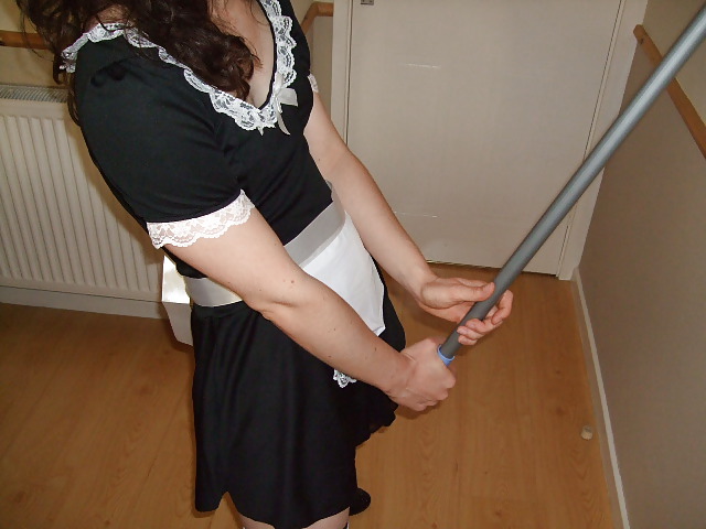 French Maid porn pictures