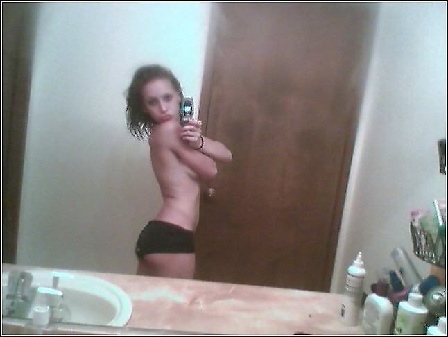 Selfshot 14 porn pictures