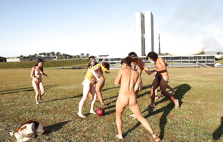 RIOTS IN BRAZIL - Naked Girls porn pictures