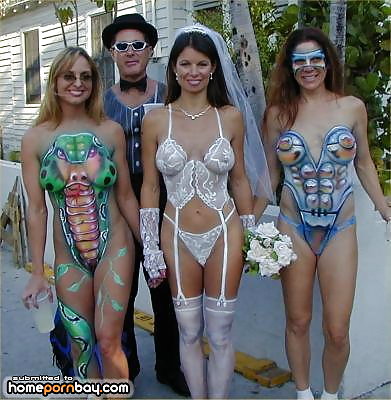 Body paint sexy babes porn pictures