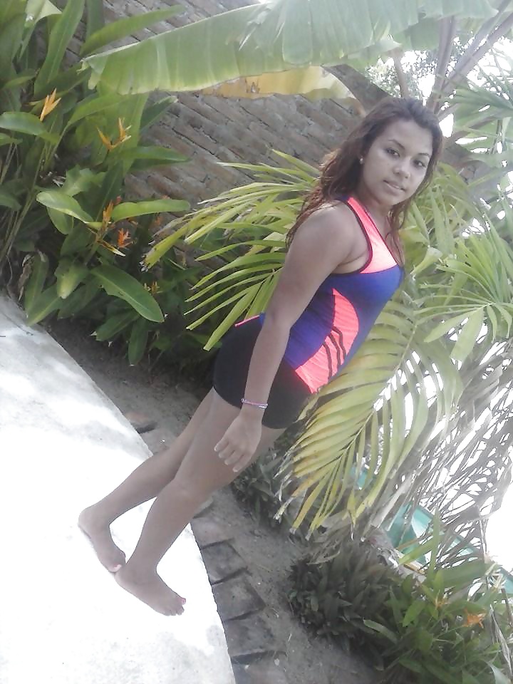 Morena chichona! porn pictures