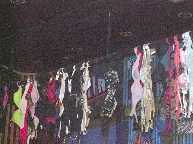 Girls dancing on the bar, including Coyote Ugly porn pictures