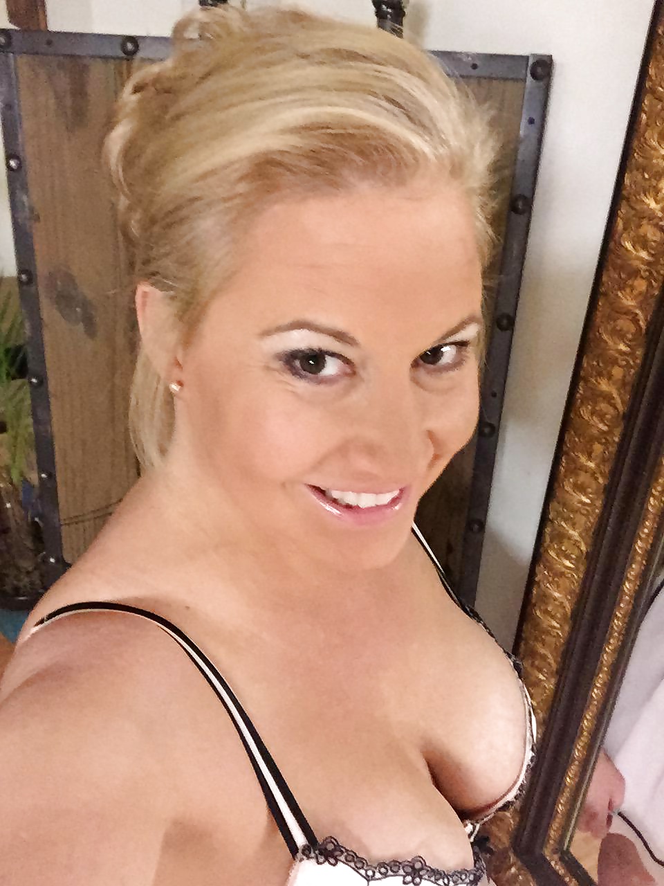Fall In Love With Tammy Lynn Sytch's Sultry Only Fans Gallery