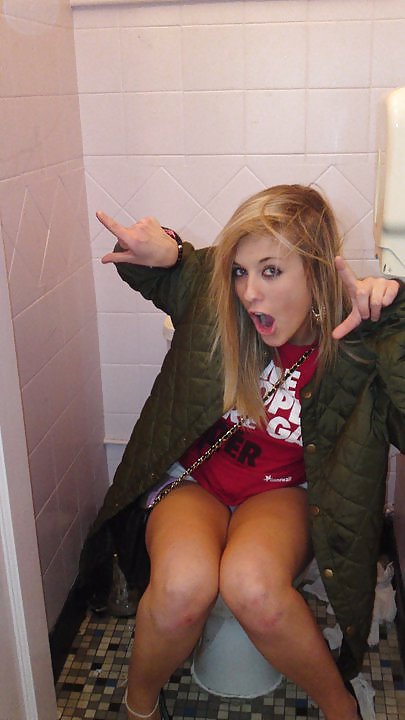 Facebook teens on toilet porn pictures