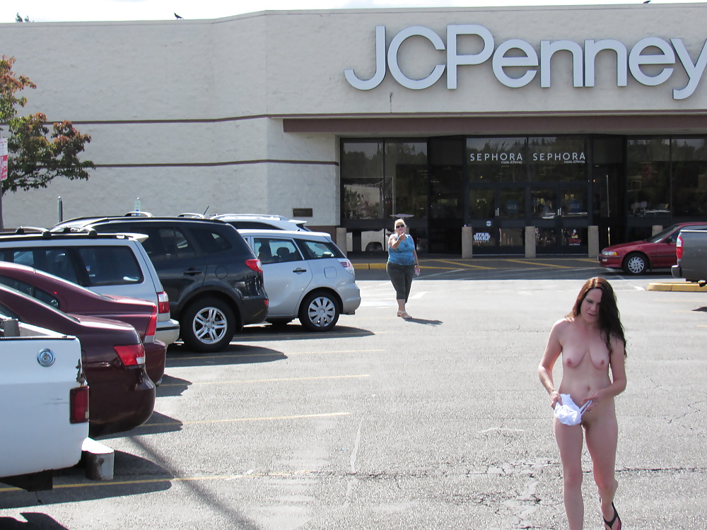 oohlalaXXX Nude in Public JC Penny Puyallup, Washington porn pictures