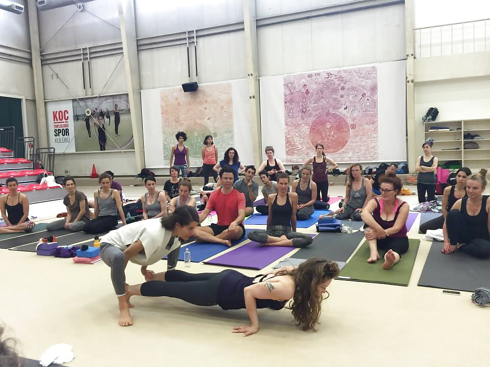 Turkish Yoga Yorum porn pictures