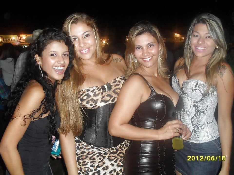 FACEBOOK CLAUDIA MARTINS porn pictures