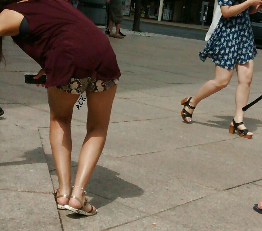 Candid Legs and Feet.... porn pictures