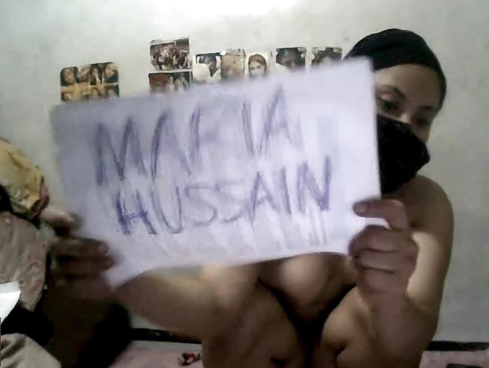 HIJAB SLUT ON WEBCAM porn pictures