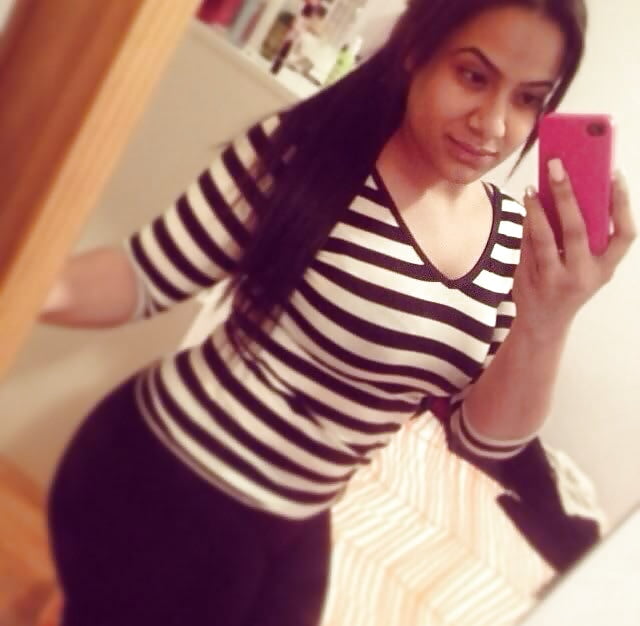 Thick Latinas porn pictures