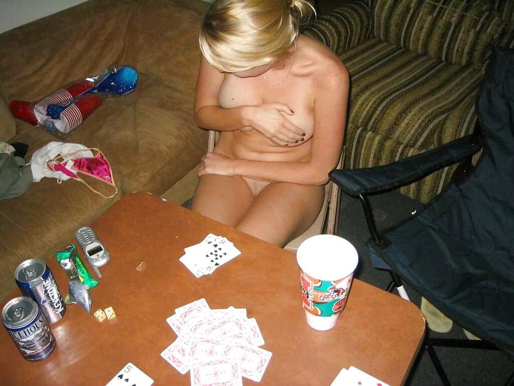 POKER GIRL porn pictures