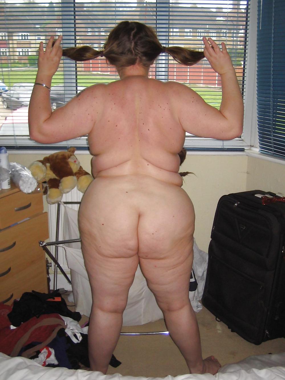 Massive Fleshy Buttocks 11 porn pictures