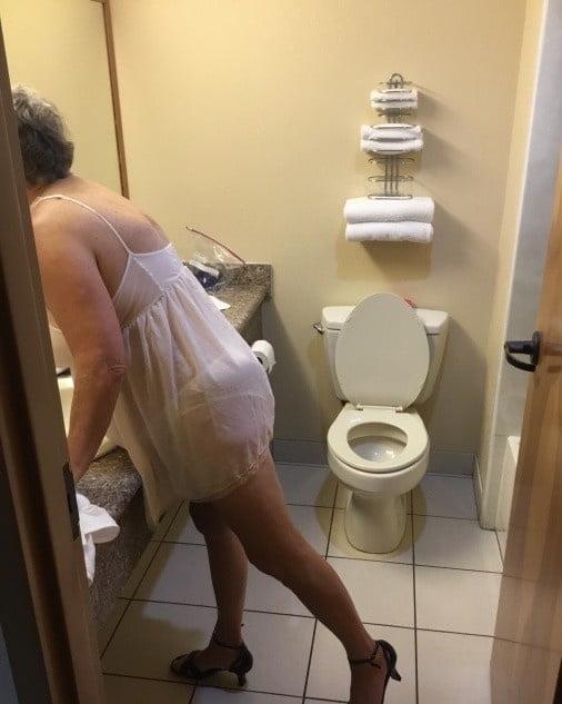 Wives caught in the bathroom - 53 Photos 