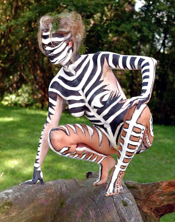 Body Painting porn pictures