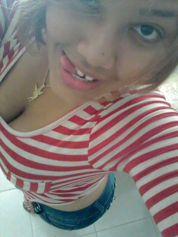 Thick Latinas porn pictures