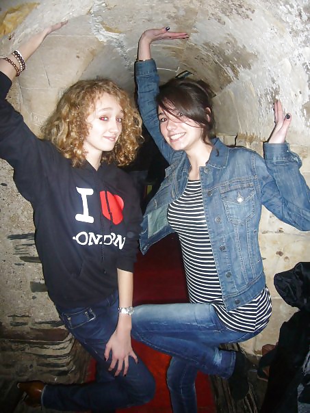 Louise la petite salope porn pictures