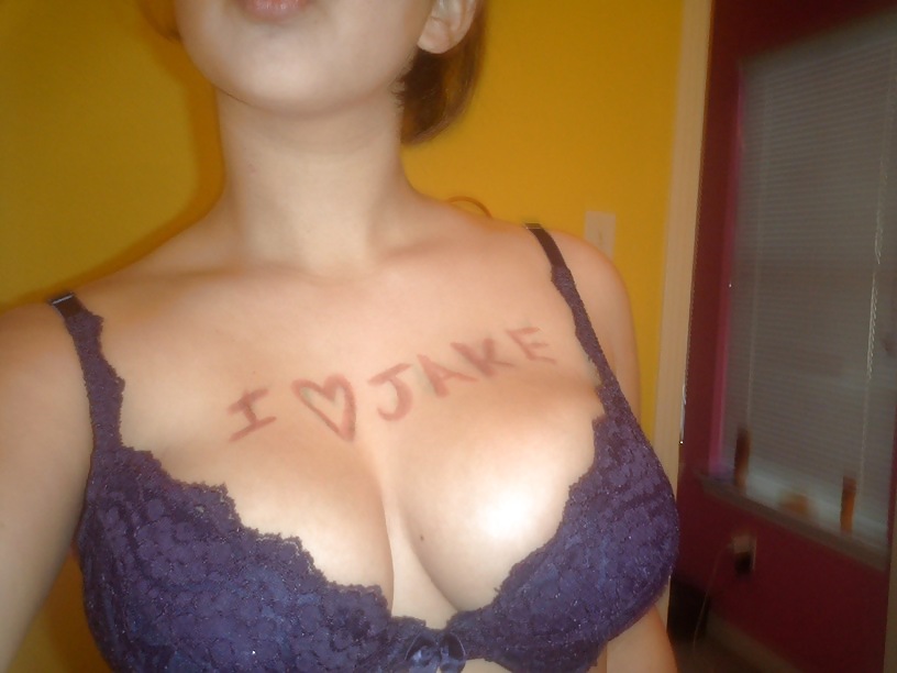 Bra Babes 95 porn pictures