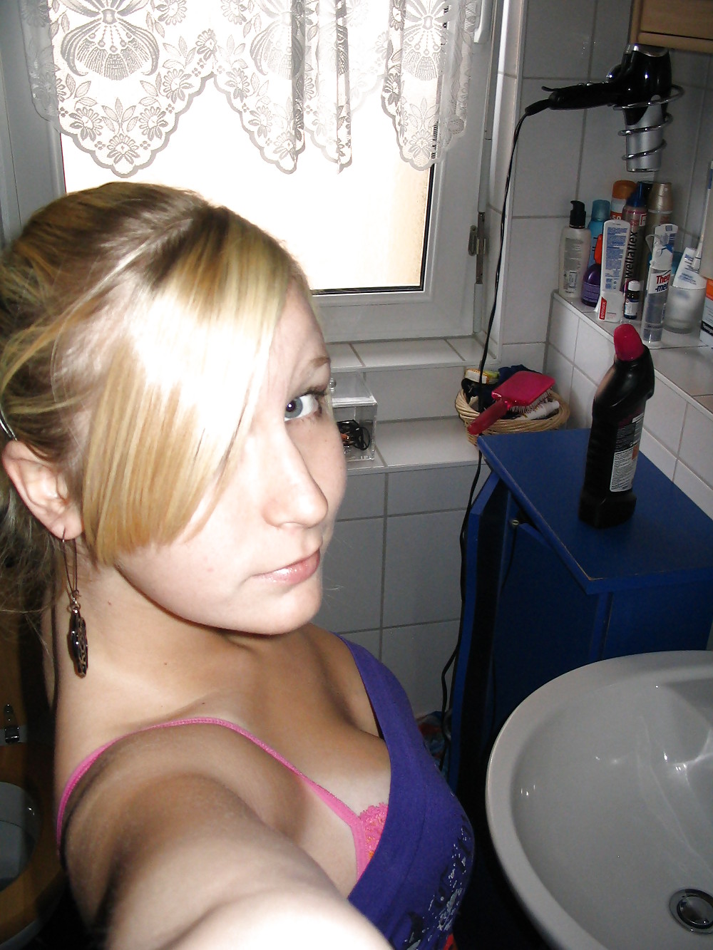 Cute Blonde self shot in bathroom porn pictures