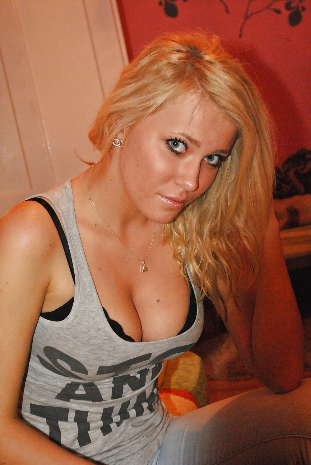 Polish hot blonde Kinga porn pictures