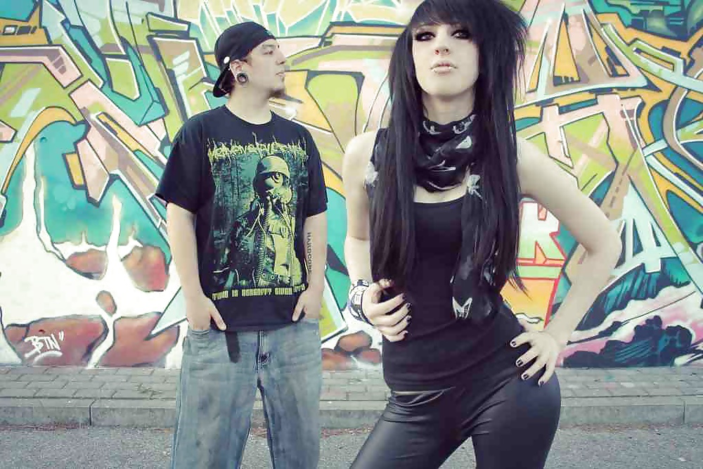 sexy little emo chick porn pictures