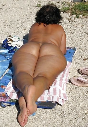 Spying Big Butt Beach Voyeur Candid Mature Booty 78 Free Nude Porn Photos photo pic