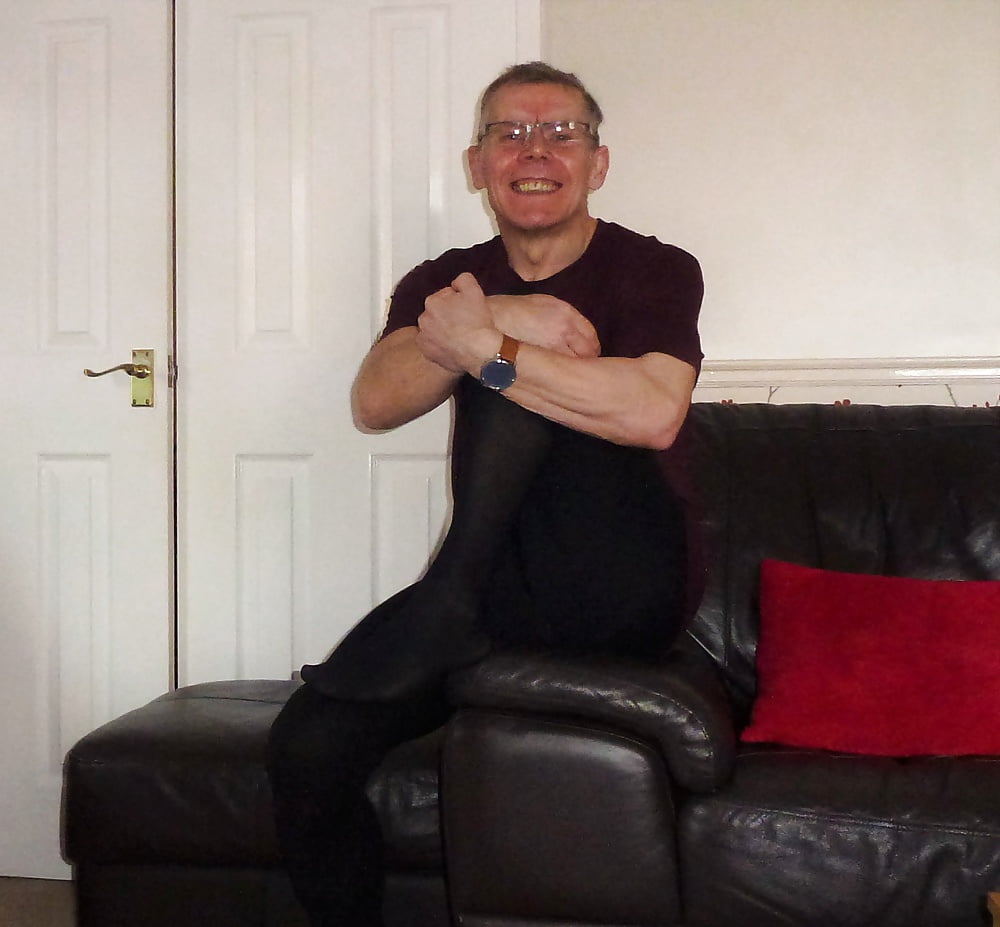 Black leggings and wine coloured top porn pictures