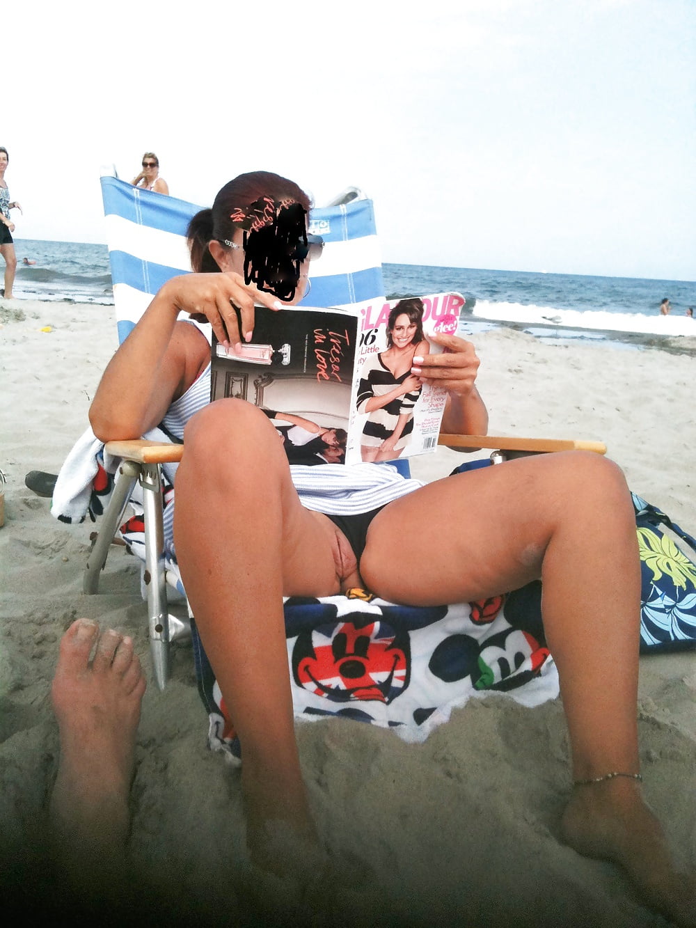 See and Save As slutty wife flashing her pussy on the beach porn pict ...