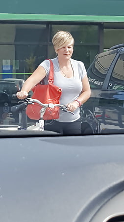 Perfect tits sporty gilf