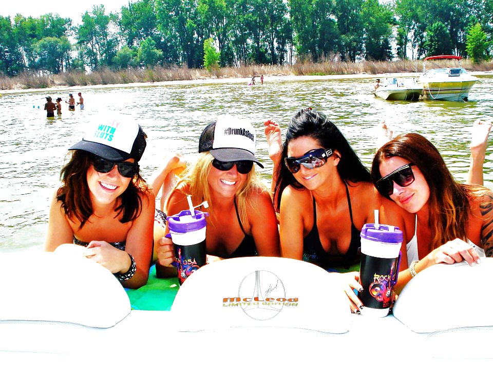 Slut Fuck Pig Ashley! Plz comment porn pictures