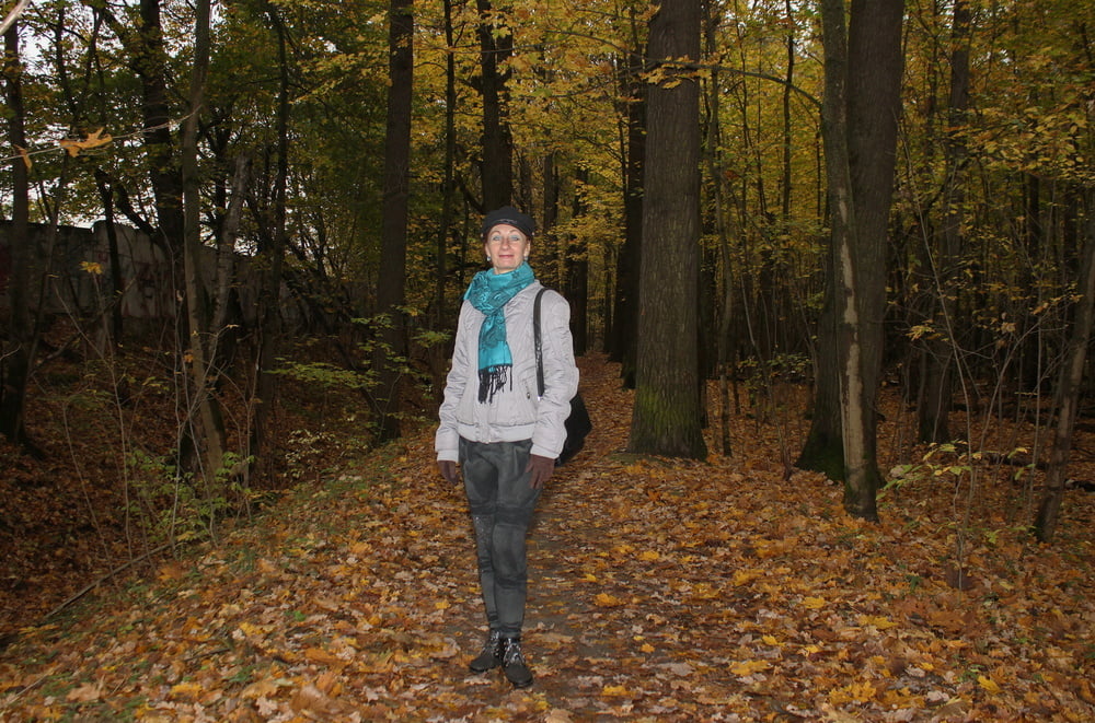 Autumn park - 32 Photos 