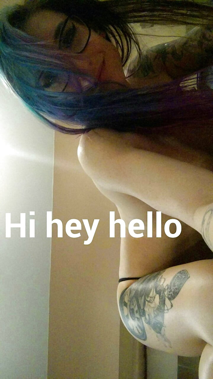 Tattooed Teen Selfie Stripper porn pictures