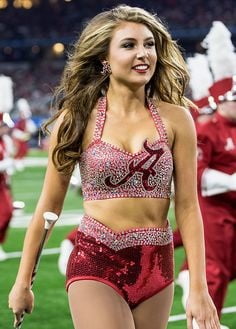 Alabama Cheerleaders - 21 Photos 