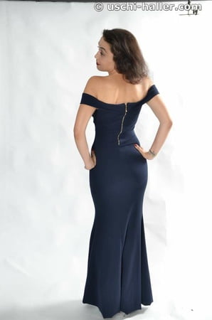 photo shooting with turkish born jasmin in an evening dress         