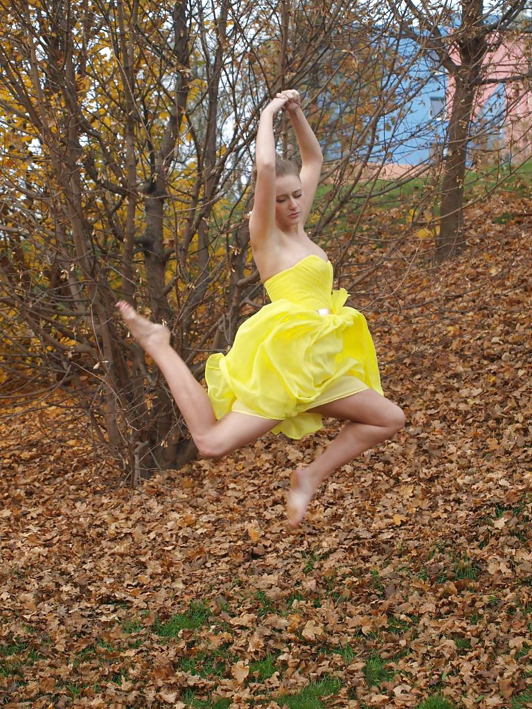 Backstage amatoriale Gabriella e Michael (parco Milano) porn pictures