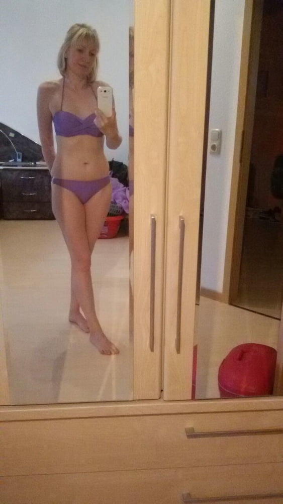 49 yo beauty Monique from Germany - 33 Photos 