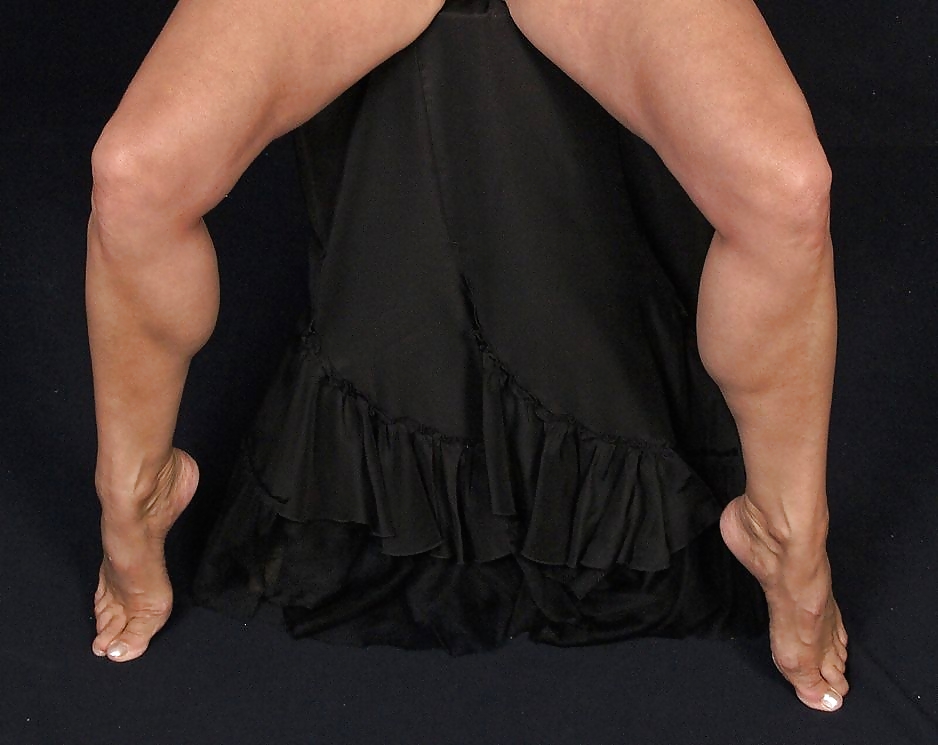 The ultimate collection of muscle calves! porn pictures