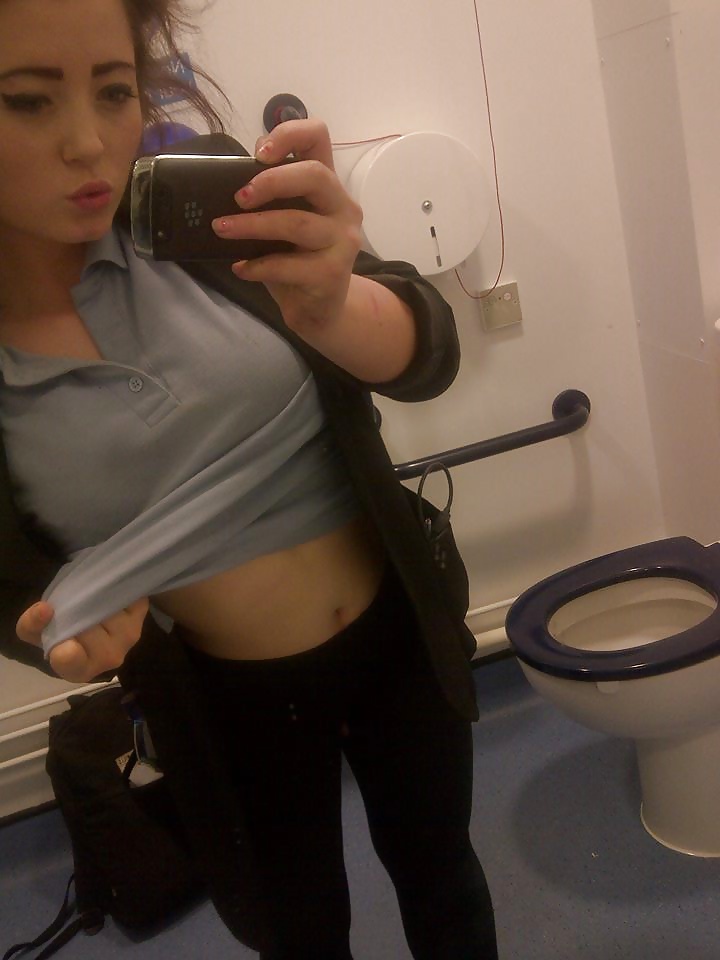 Facebook Finds 25 porn pictures