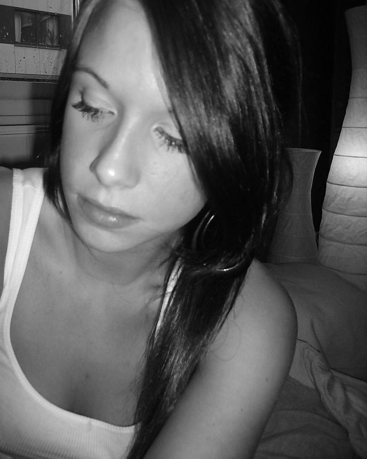 Amazing EyEz porn pictures