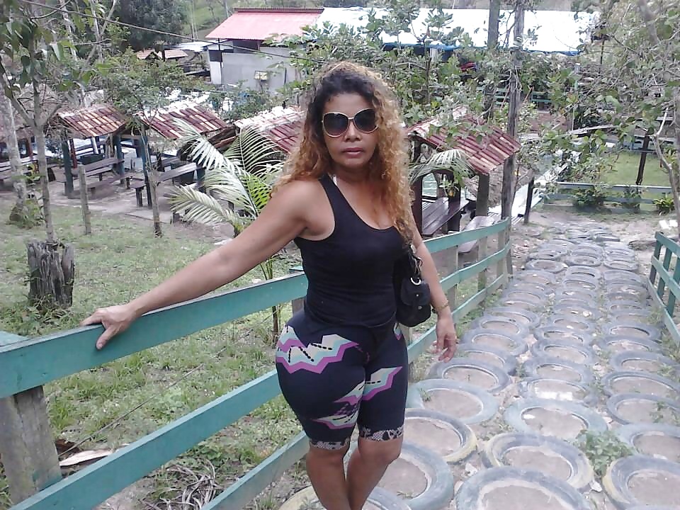 Puta,culona y fea del face (meyre) porn pictures