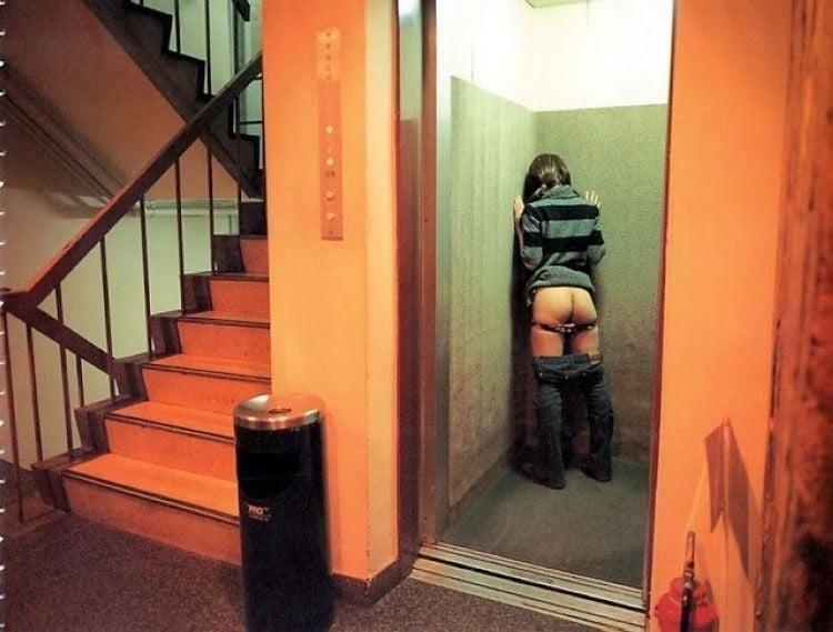 ELEVATOR WHORES - 22 Photos 