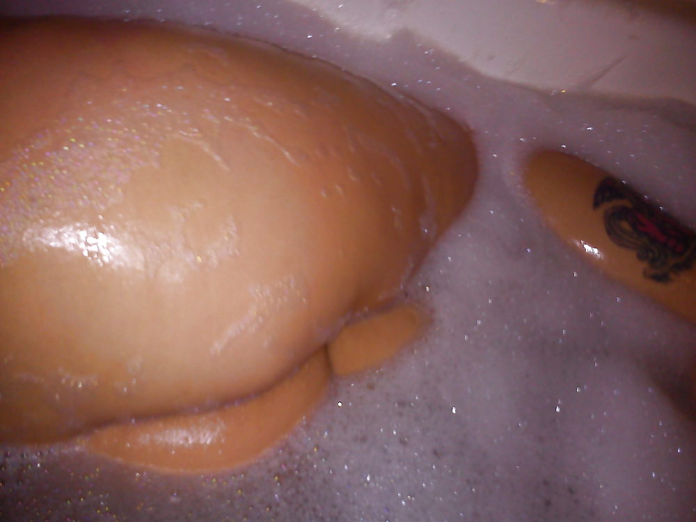 bubble bath! porn pictures