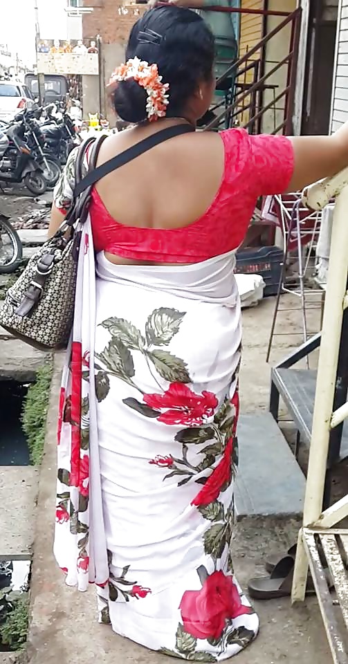indian moms hot backless blouse porn pictures