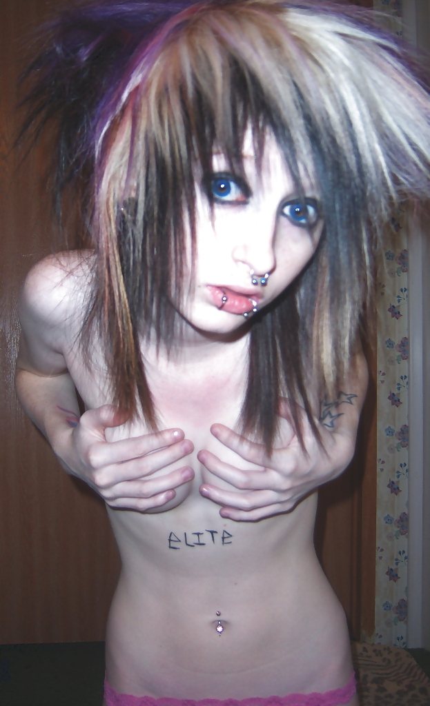 Hot Young Non Nude Emo Girl porn pictures
