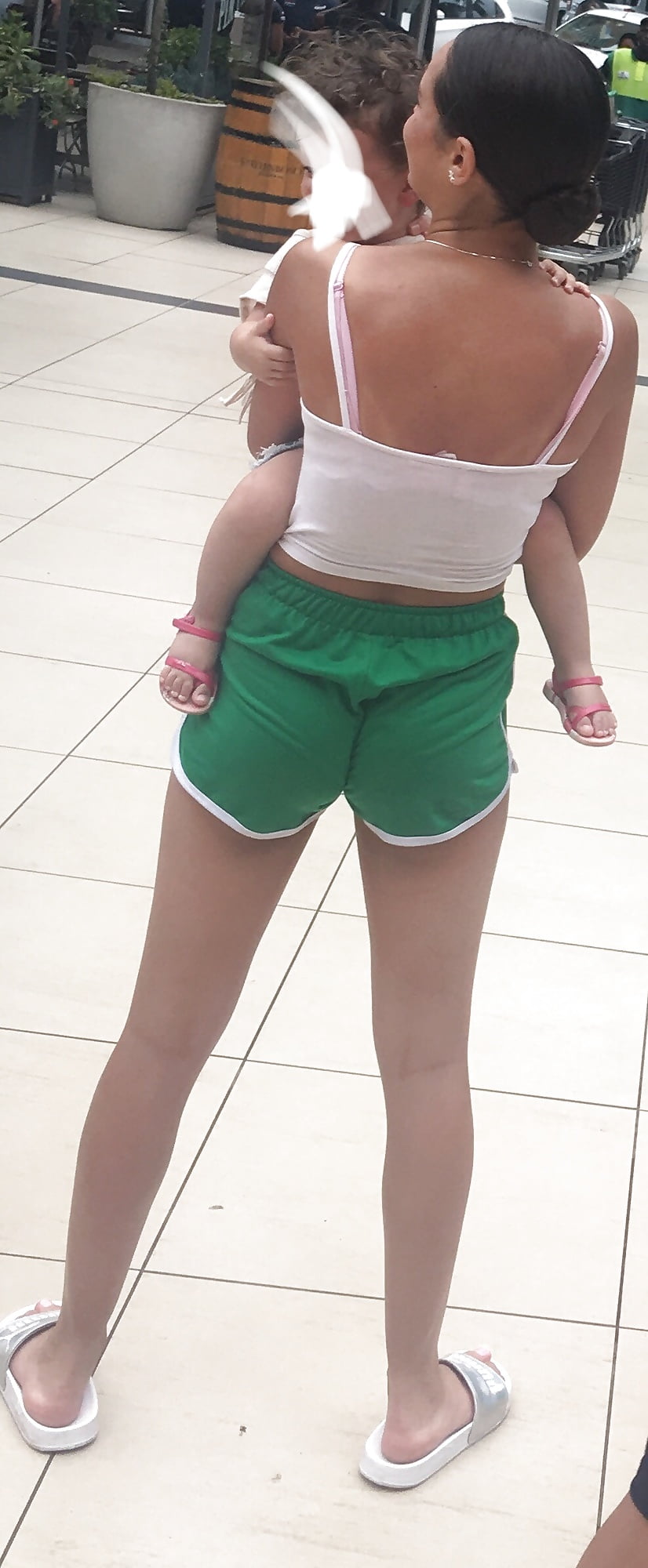 Teen in tight shorts Teen in tight shorts