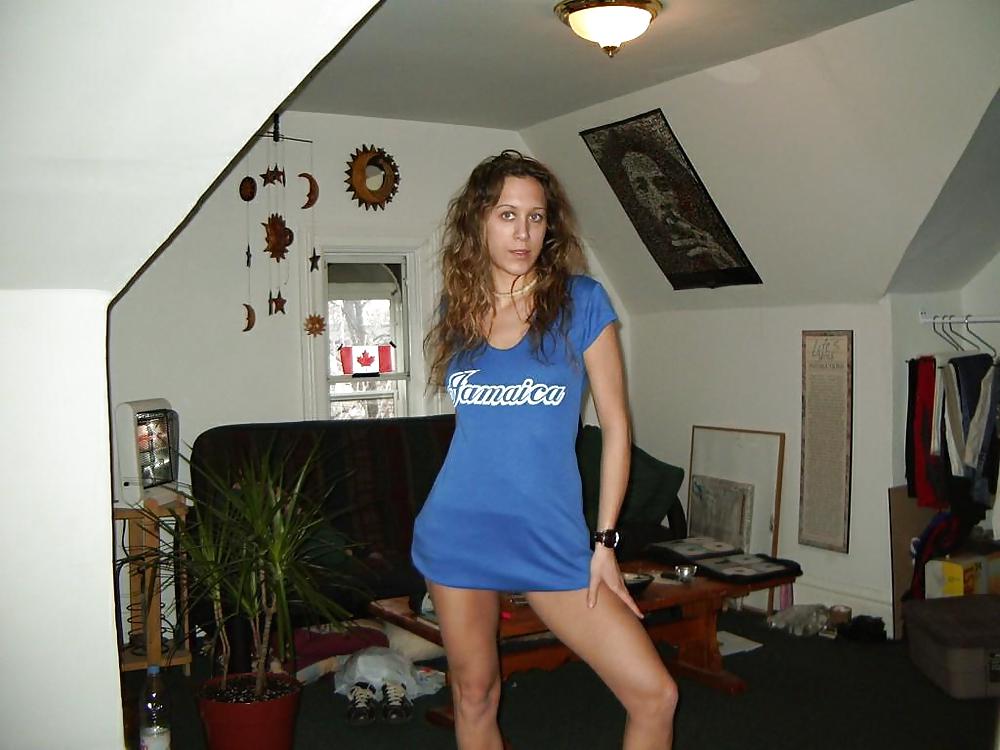 CANADIAN HOTTIE porn pictures