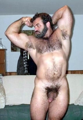 pic Hairy nude man muscle