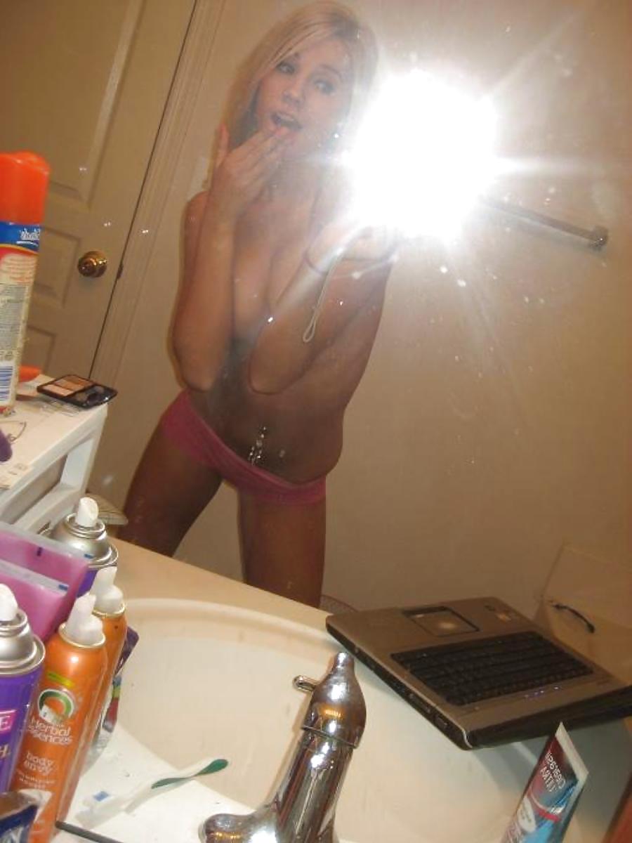 BLONDE SELF SHOTS porn pictures