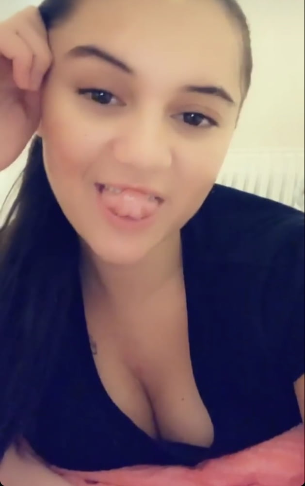 Bosnian Bitch 02 porn pictures